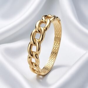 Bracelet doré au style chic et intemporel